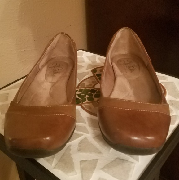 Shoes - Picture 1 of 5